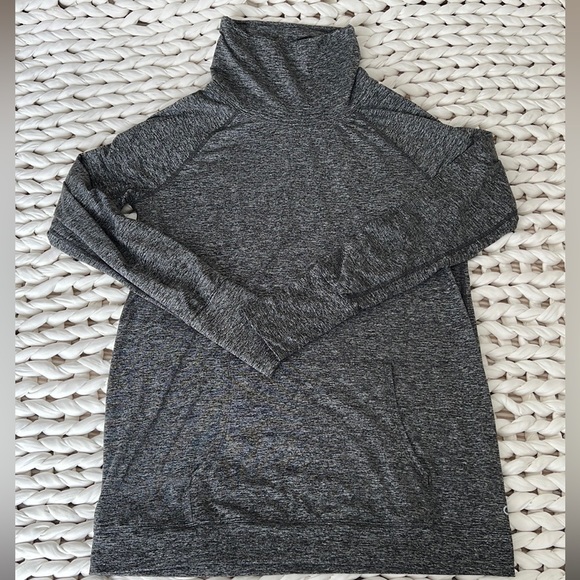 Gapfit Maternity Pullover - Picture 1 of 3
